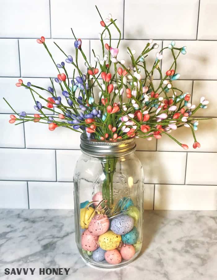 15 Adorable Easter Decorations & Crafts For The Home