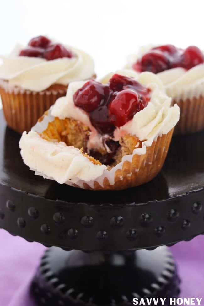 Easy Cherry Pie Cupcakes With Canned Pie Filling