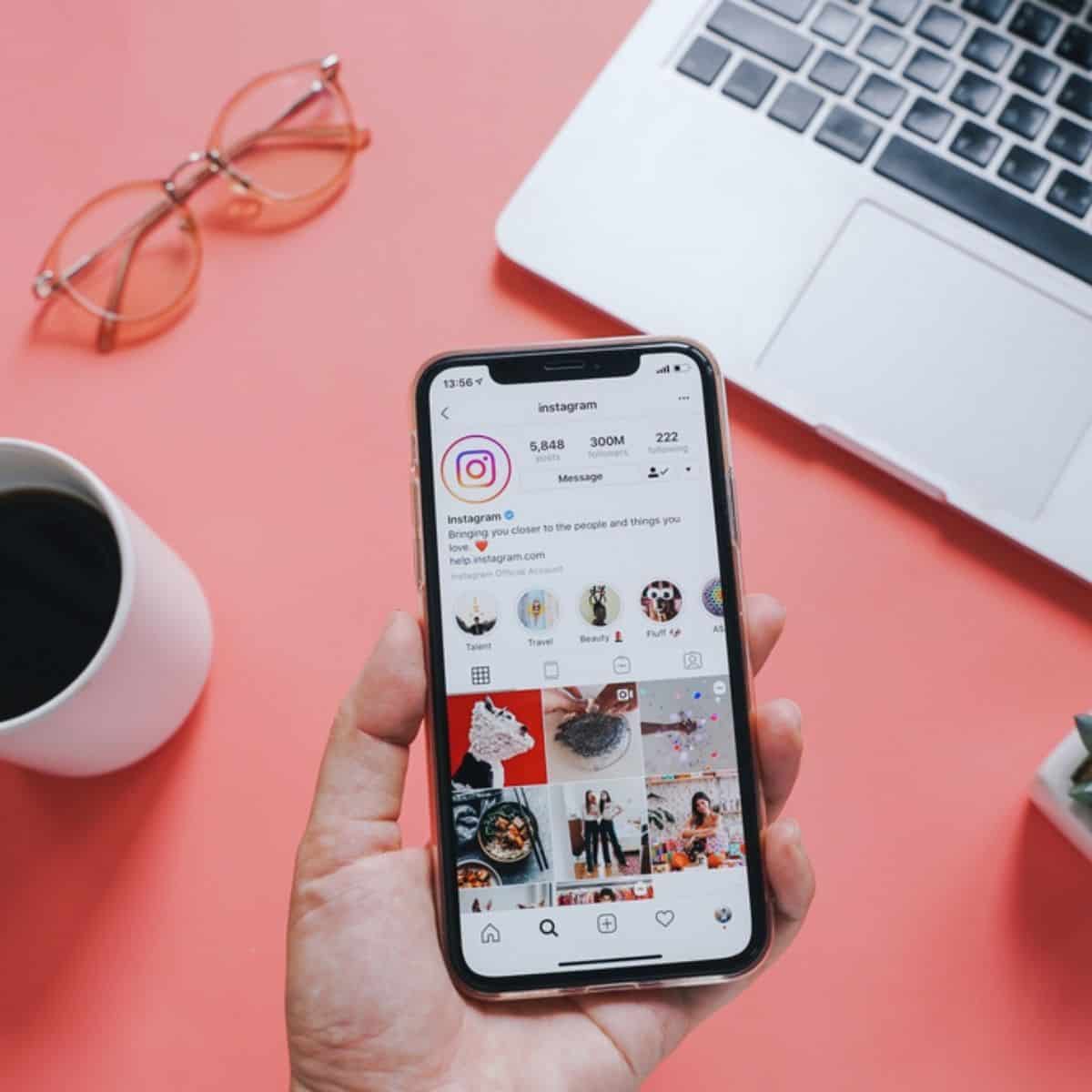 Instagram là nơi để bạn có thể kiếm tiền một cách đơn giản và dễ dàng. Nhưng bạn không biết bắt đầu từ đâu? Đừng lo! Hãy ghé thăm trang của chúng tôi để tìm hiểu cách mà bạn có thể kiếm được tiền trên nền tảng ảnh định hình này.